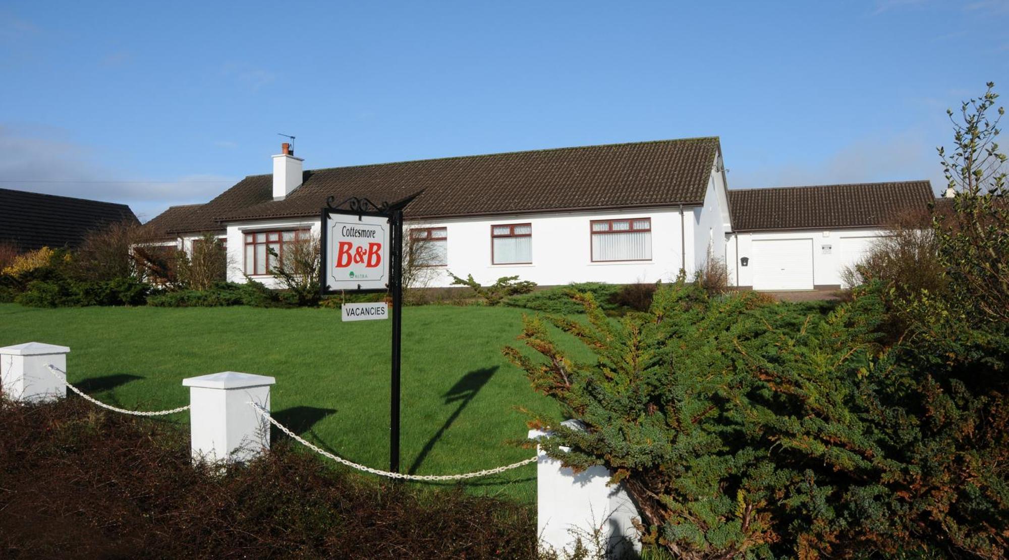Cottesmore Bed And Breakfast Bushmills Exterior photo